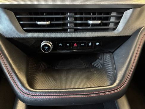 Used 2025 Ford Explorer ST-Line w/ ST-Line Street Pack AWD/4WD image 12