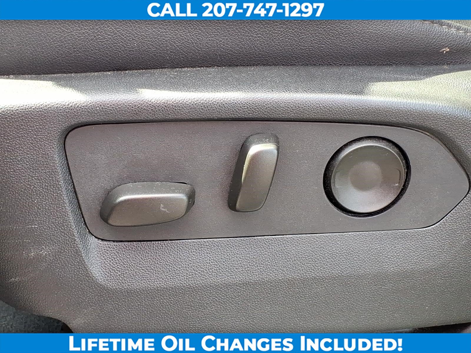 Used 2025 Chevrolet Tahoe LT AWD/4WD image 12
