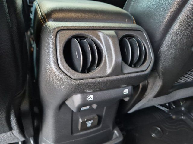 Used 2024 Jeep Wrangler Unlimited Sahara AWD/4WD image 21
