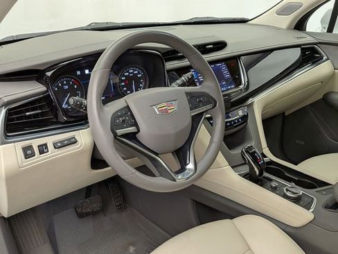 Certified 2025 Cadillac XT6 Premium Luxury w/ Technology Package image 9