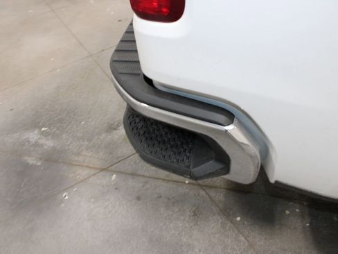 Used 2023 Chevrolet Silverado 1500 LT image 13