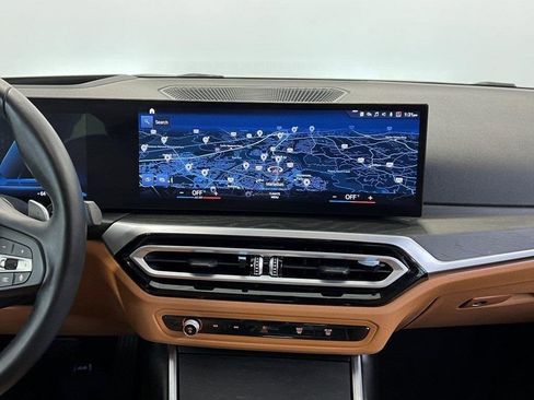 Used 2023 BMW 330i xDrive Sedan w/ Premium Package image 19