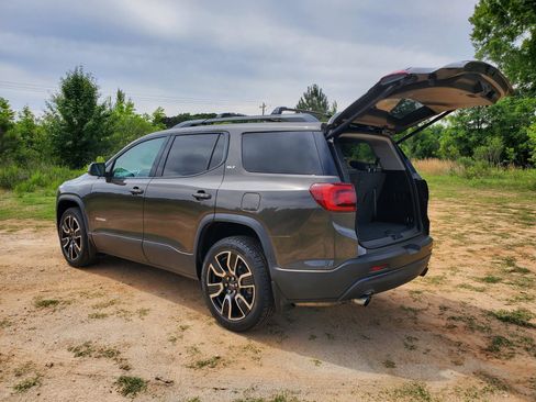 Used 2019 GMC Acadia SLT w/ Black Edition AWD/4WD image 5