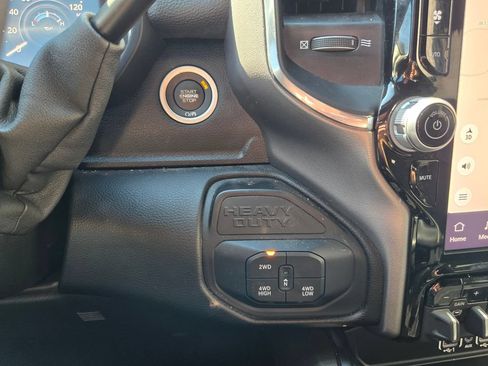 Used 2026 RAM 2500 Laramie w/ Night Edition AWD/4WD image 32