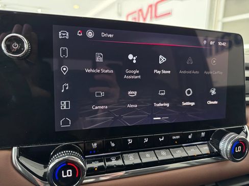 Certified 2024 GMC Canyon AT4 w/ AT4 Premium Package AWD/4WD image 20