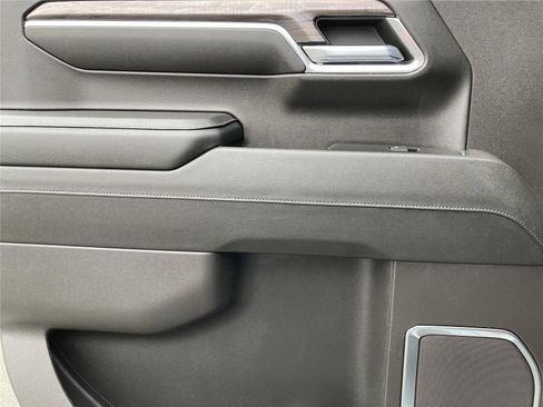 Used 2023 Chevrolet Silverado 1500 LTZ image 26