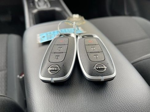 Certified 2025 Nissan Kicks S image 26