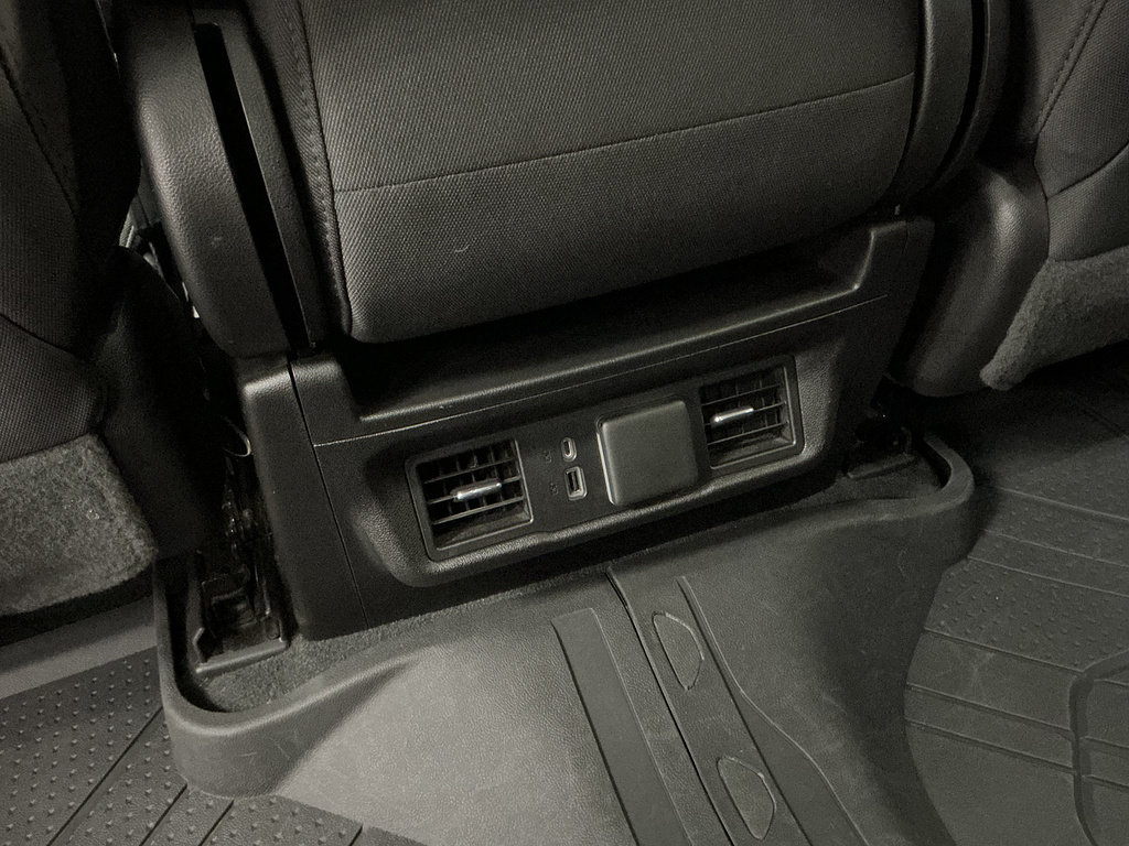 Used 2022 Chevrolet Silverado 1500 LT AWD/4WD image 27