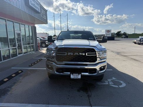 Used 2024 RAM 2500 Big Horn AWD/4WD image 11