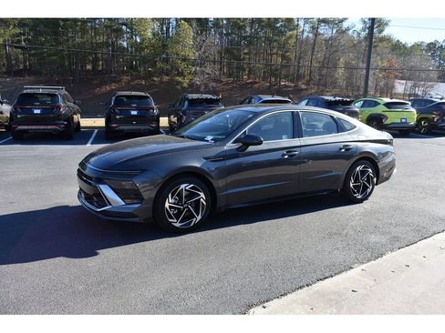 Used 2024 Hyundai Sonata SEL w/ Convenience Package image 1