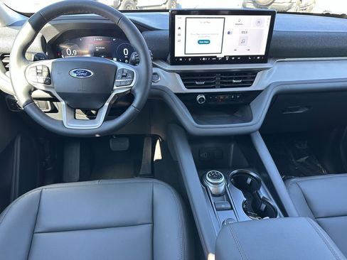 New 2026 Ford Explorer Active w/ Active Comfort Package image 4