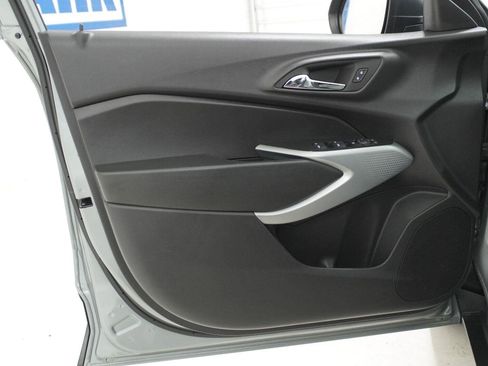 Used 2025 Chevrolet Trax LS FWD image 21
