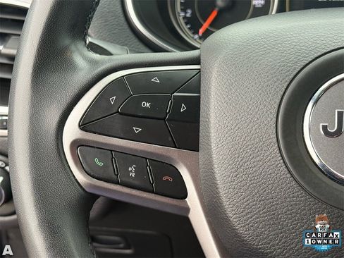 Used 2020 Jeep Cherokee Latitude Plus image 16