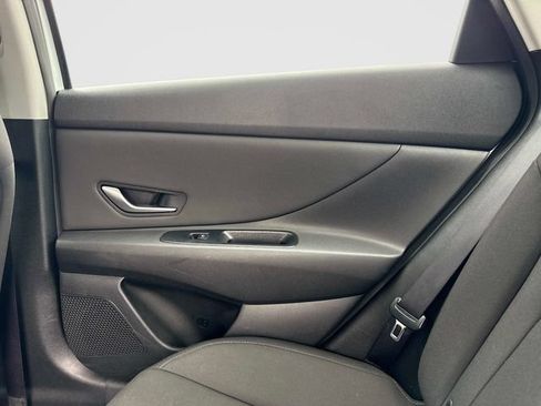 Used 2023 Hyundai Elantra SEL w/ Convenience Package FWD image 15