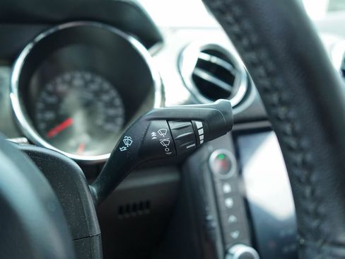 Used 2015 Ford Mustang Coupe RWD image 28