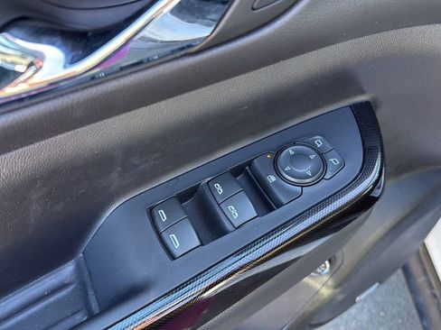 Used 2022 GMC Acadia AT4 image 23