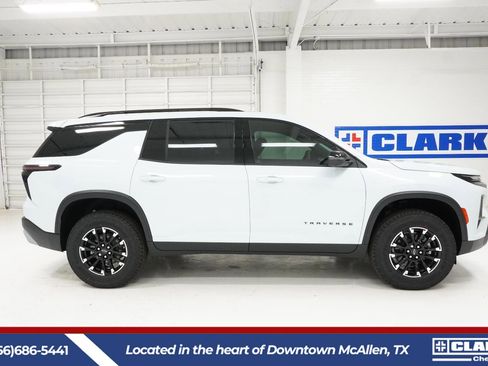 New 2026 Chevrolet Traverse Z71 w/ Driver Confidence Package image 4