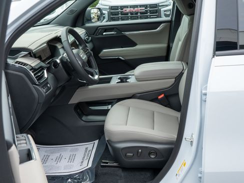 New 2026 GMC Acadia Elevation FWD image 29