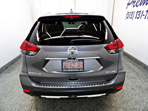 Used 2018 Nissan Rogue SV AWD/4WD image 5