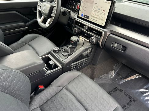 Used 2025 Toyota 4Runner TRD Off-Road Premium image 19