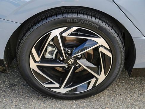 Used 2024 Hyundai Sonata SEL w/ Convenience Package image 11