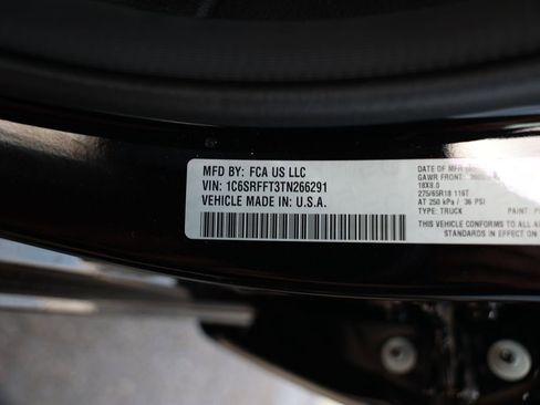 New 2026 RAM 1500 4x4 Crew Cab image 32