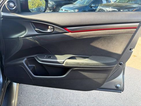 Used 2017 Honda Civic Type R image 11