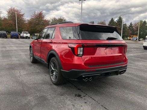 New 2026 Ford Explorer ST image 3