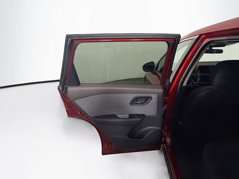 Used 2023 Nissan Rogue S FWD image 25