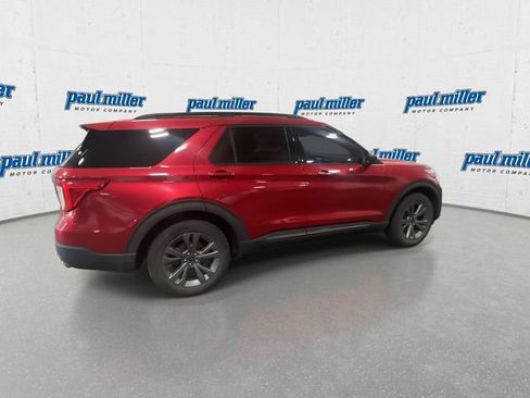 Certified 2021 Ford Explorer XLT w/ Equipment Group 202A AWD/4WD image 11