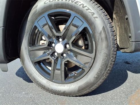 Used 2022 Jeep Compass Latitude image 32