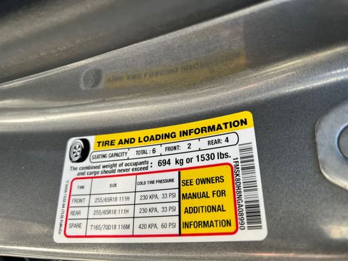 Used 2022 Ford Explorer XLT image 13