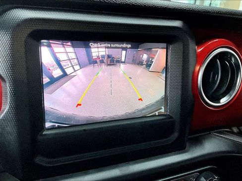 Used 2021 Jeep Wrangler Unlimited Rubicon w/ LED Lighting Group image 14