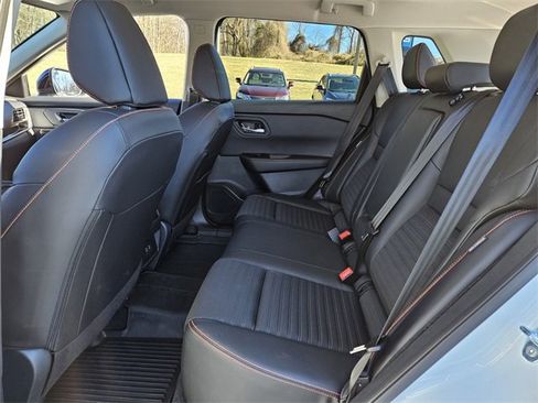 Used 2025 Nissan Rogue Rock Creek image 9