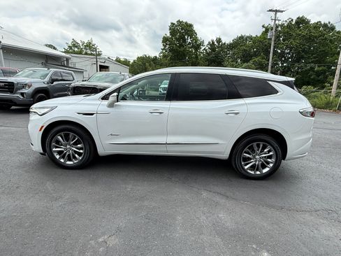 Used 2023 Buick Enclave Avenir w/ Avenir Technology Package AWD/4WD image 2