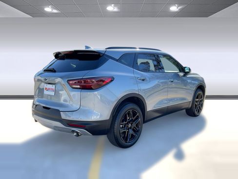 Certified 2024 Chevrolet Blazer LT w/ Convenience Package image 8
