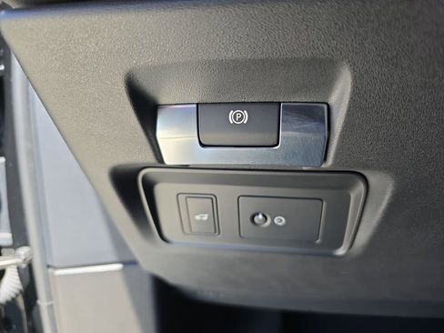 Certified 2022 Land Rover Range Rover Evoque R-Dynamic SE image 26