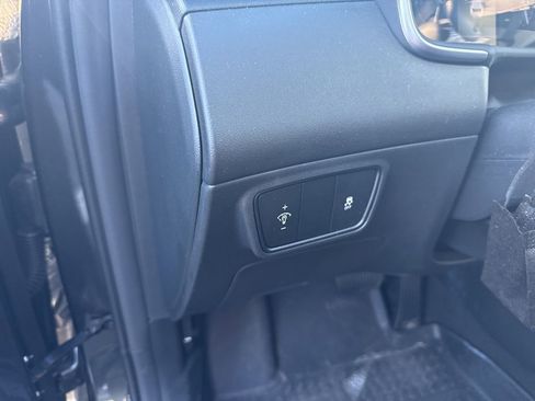 Used 2024 Hyundai Tucson SE image 11