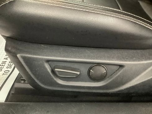 Used 2021 Ford Mustang Premium RWD image 7