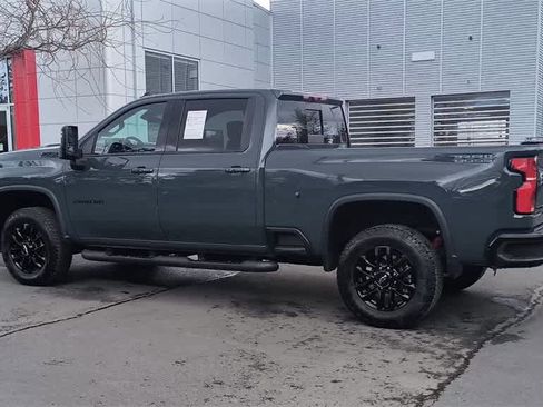 Used 2025 Chevrolet Silverado 3500 LTZ w/ LTZ Plus Package image 6