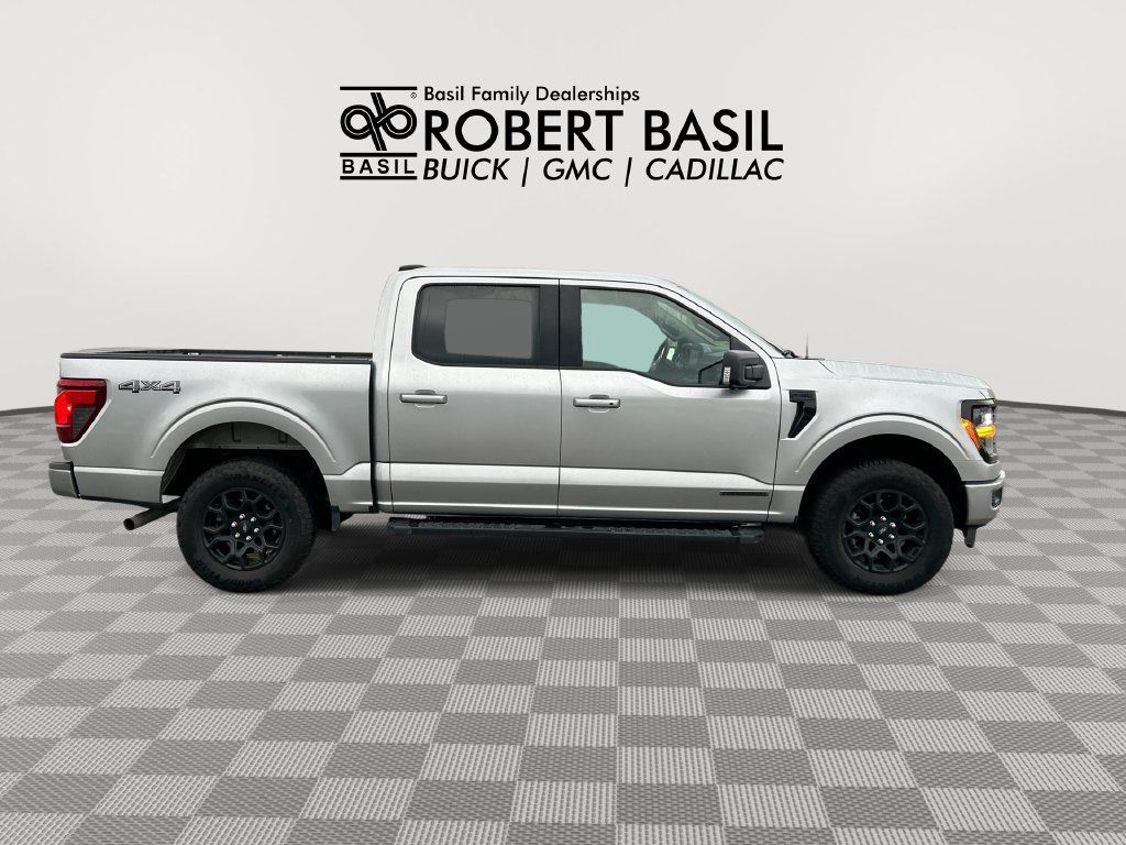 Used 2025 Ford F150 XLT w/ Equipment Group 302A MID AWD/4WD image 9