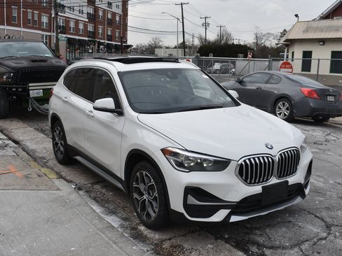 Used 2021 BMW X1 xDrive28i w/ Convenience Package image 4