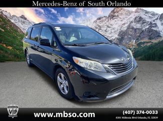 Used 2017 Toyota Sienna LE FWD video 1