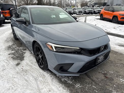 Used 2022 Honda Civic Sport image 8