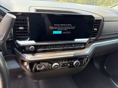 Used 2024 Chevrolet Silverado 1500 LT w/ Protection Package AWD/4WD image 25