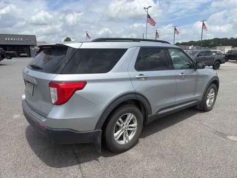Used 2020 Ford Explorer XLT RWD image 6