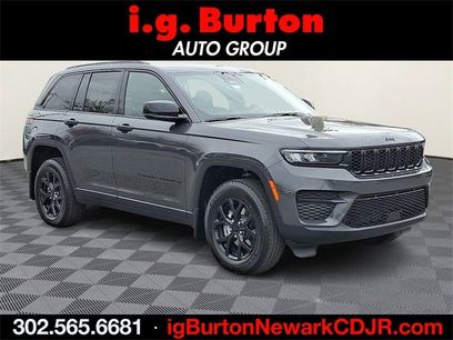 New 2025 Jeep Grand Cherokee Altitude w/ MOPAR Finishing Package