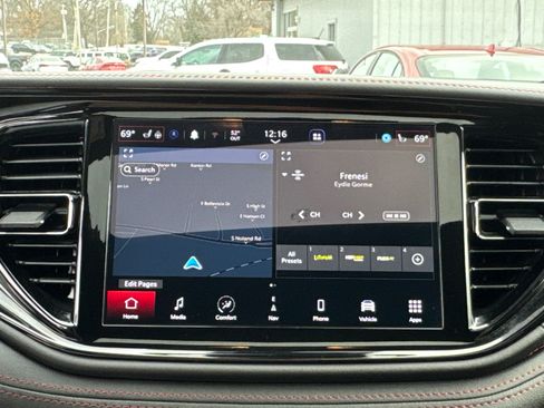 Used 2025 Dodge Durango GT image 12