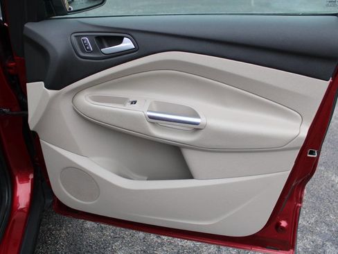 Used 2014 Ford Escape SE w/ Equipment Group 201A image 39