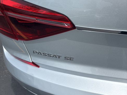 Used 2017 Volkswagen Passat 1.8T SE FWD image 5